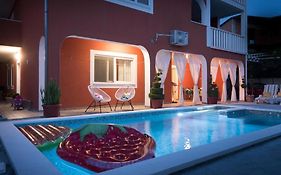Villa J&J Apartments Residence With Swimming Pool